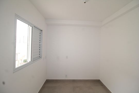 Quarto 1 de apartamento para alugar com 1 quarto, 24m² em Vila Diva, São Paulo