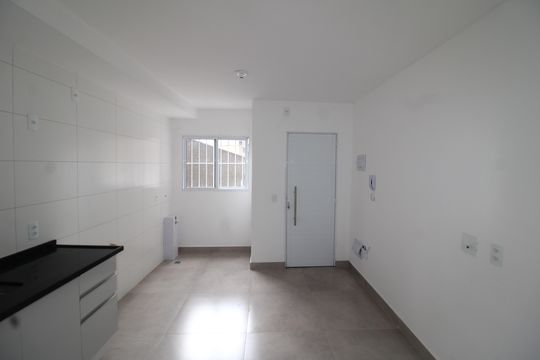 Sala / Cozinha de apartamento para alugar com 1 quarto, 24m² em Vila Diva, São Paulo