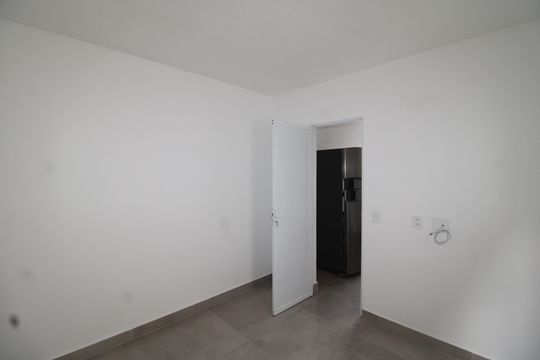 Quarto 1 de apartamento para alugar com 1 quarto, 24m² em Vila Diva, São Paulo