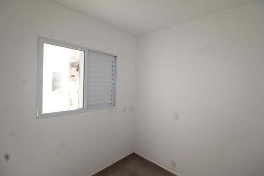 Quarto 1 de apartamento para alugar com 1 quarto, 24m² em Vila Diva, São Paulo