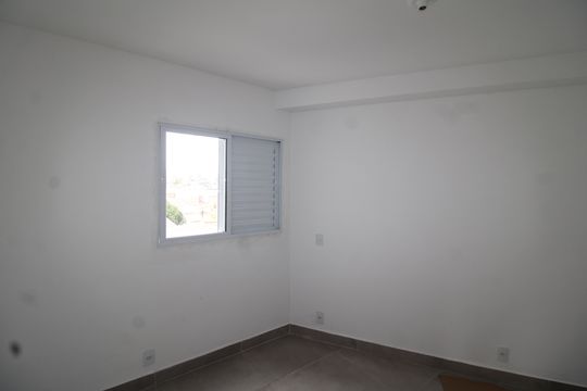 Quarto 1 de apartamento para alugar com 1 quarto, 24m² em Vila Diva, São Paulo