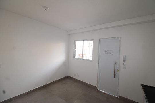 Sala / Cozinha de apartamento para alugar com 1 quarto, 24m² em Vila Diva, São Paulo