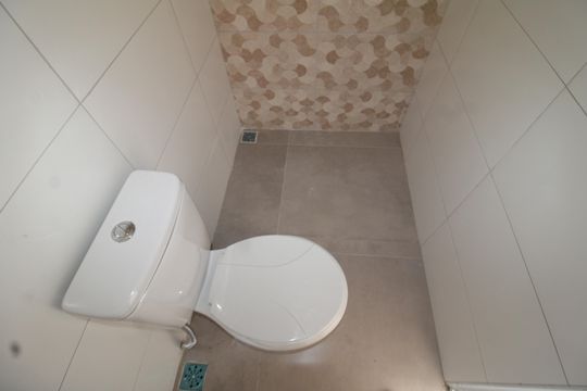 Banheiro de apartamento para alugar com 1 quarto, 24m² em Vila Diva, São Paulo