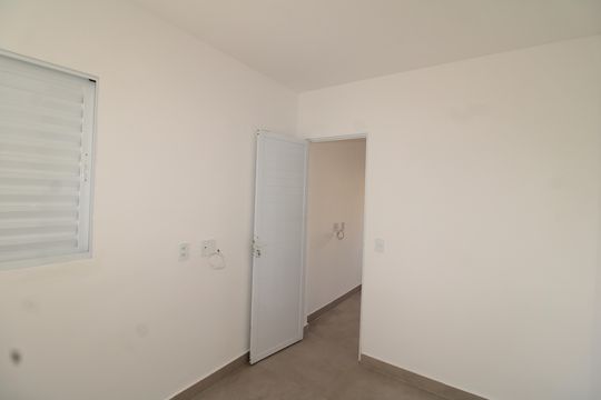 Quarto 1 de apartamento para alugar com 1 quarto, 24m² em Vila Diva, São Paulo