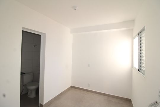 Quarto 1 de apartamento para alugar com 1 quarto, 24m² em Vila Diva, São Paulo