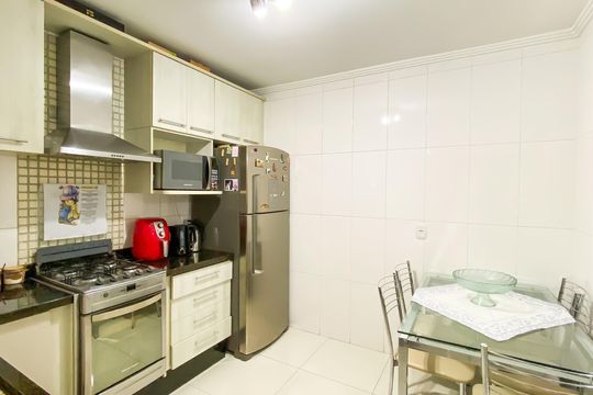 Cozinha de casa de condomínio para alugar com 2 quartos, 74m² em Vila Ré, São Paulo