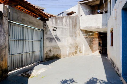 Garagem de casa à venda com 4 quartos, 173m² em Jardim Ema, Guarulhos