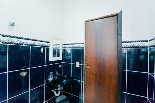 Banheiro Social de casa à venda com 4 quartos, 173m² em Jardim Ema, Guarulhos