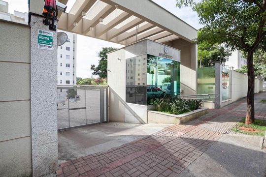 Fachada do condomínio de apartamento à venda com 2 quartos, 63m² em Ouro Preto, Belo Horizonte