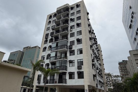 Fachada do bloco de apartamento para alugar com 3 quartos, 70m² em Barra da Tijuca, Rio de Janeiro