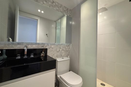 Banheiro  de apartamento à venda com 2 quartos, 89m² em Sumaré, São Paulo