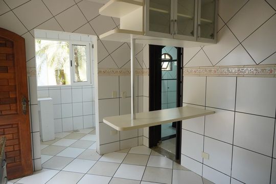 Cozinha de casa para alugar com 2 quartos, 240m² em Jardim Parnaiba, Barueri