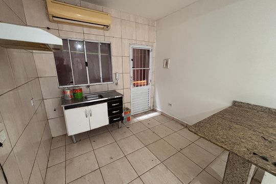 Cozinha de casa de condomínio para alugar com 2 quartos, 40m² em Suissa, Ribeirão Pires