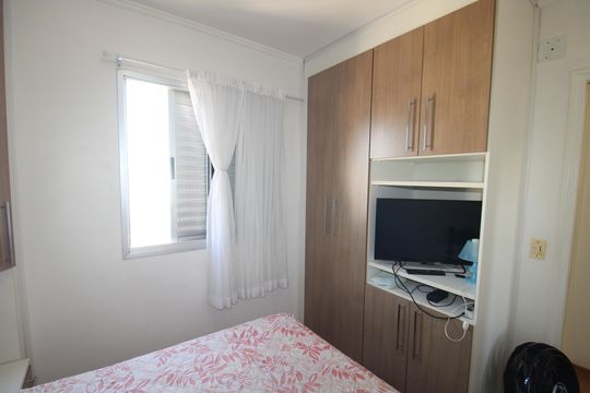 Quarto 2 de apartamento à venda com 2 quartos, 50m² em Vila Roque, São Paulo