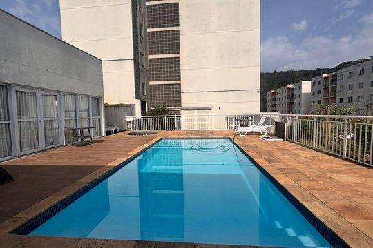 Área comum - Piscina de apartamento para alugar com 2 quartos, 48m² em Lajeado, Cotia