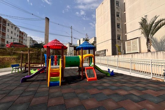 Área comum - Playground de apartamento para alugar com 2 quartos, 48m² em Lajeado, Cotia