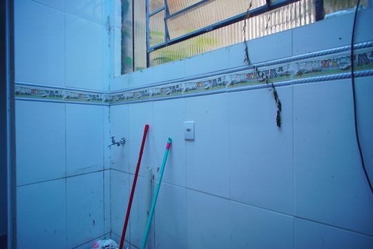 Cozinha e Área de Serviço de apartamento para alugar com 3 quartos, 75m² em Jardim Sabará, Porto Alegre