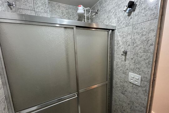 Banheiro de apartamento à venda com 2 quartos, 63m² em Todos Os Santos, Rio de Janeiro