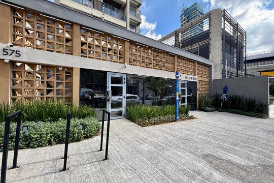 Fachada  de kitnet/studio para alugar com 1 quarto, 24m² em Vila Cordeiro, São Paulo