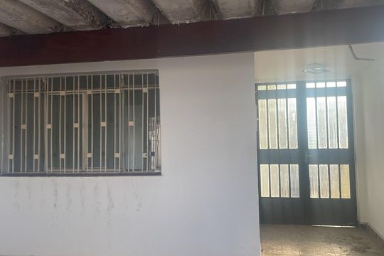 Área externa de casa à venda com 2 quartos, 145m² em Jardim Monjolo, São Paulo