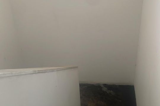Escada de casa à venda com 2 quartos, 145m² em Jardim Monjolo, São Paulo