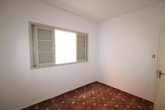 Quarto 1 de casa para alugar com 2 quartos, 40m² em Vila Pita, São Paulo