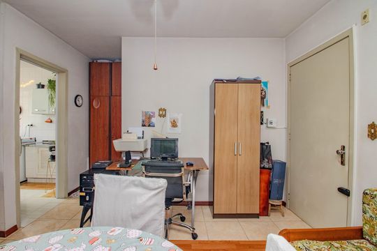 Sala de apartamento para alugar com 1 quarto, 42m² em Petrópolis, Porto Alegre