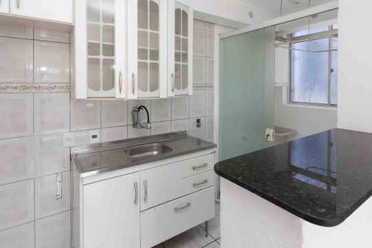Cozinha de apartamento à venda com 3 quartos, 50m² em Jardim Santa Teresinha, São Paulo