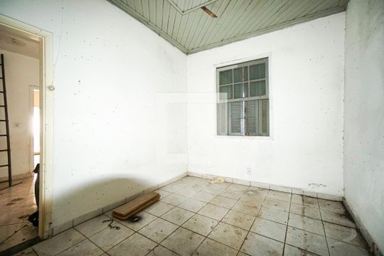 Casa à venda com 4 quartos, 180m² em Vila Fernandes, São Paulo