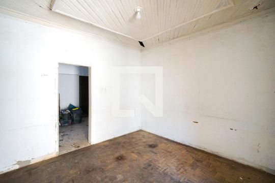 Casa à venda com 4 quartos, 180m² em Vila Fernandes, São Paulo