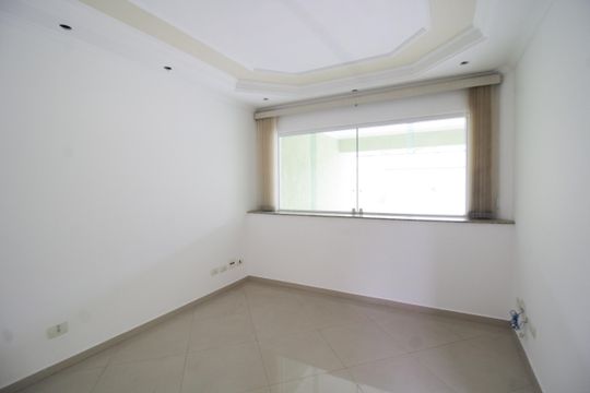 Casa para alugar com 3 quartos, 255m² em Vila Nossa Senhora do Retiro, São Paulo