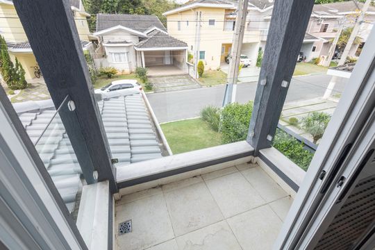 Varanda de casa de condomínio para alugar com 4 quartos, 250m² em Vila Ditalia, Jacareí