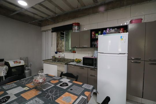 Cozinha de casa à venda com 1 quarto, 100m² em Jardim Santa Teresinha, São Paulo