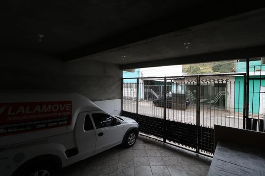 Garagem de casa à venda com 1 quarto, 100m² em Jardim Santa Teresinha, São Paulo