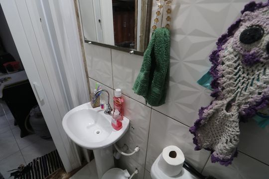 Banheiro de casa à venda com 1 quarto, 100m² em Jardim Santa Teresinha, São Paulo