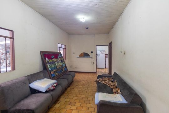 Casa à venda com 6 quartos, 742m² em Hauer, Curitiba