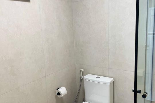 Banheiro de kitnet/studio à venda com 1 quarto, 24m² em Pompeia, São Paulo