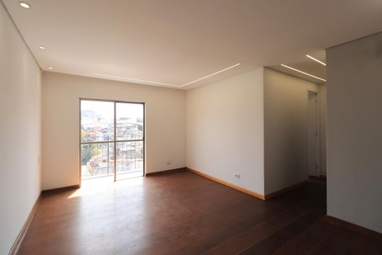 Apartamento para alugar com 3 quartos, 76m² em Vila Esperança, São Paulo