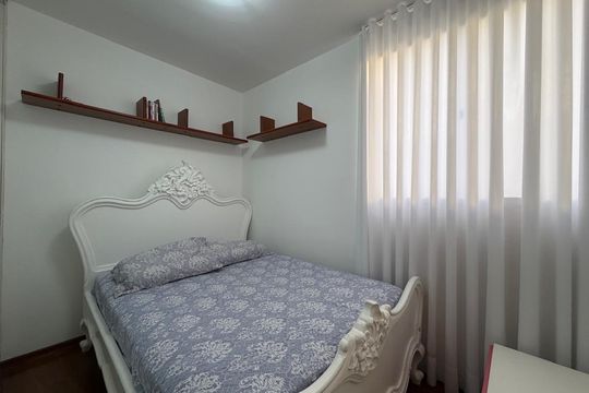 quarto 2 de casa de condomínio à venda com 4 quartos, 250m² em Buritis, Belo Horizonte
