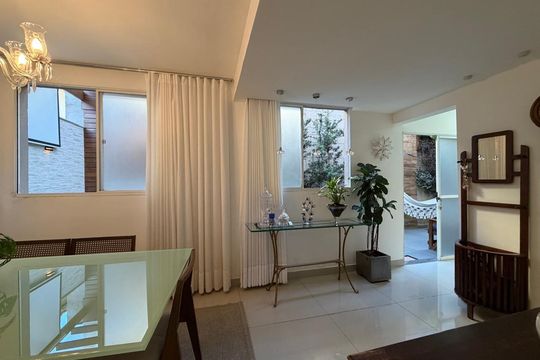 Sala de casa de condomínio à venda com 4 quartos, 250m² em Buritis, Belo Horizonte