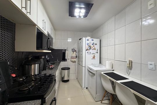cozinha de casa de condomínio à venda com 4 quartos, 250m² em Buritis, Belo Horizonte