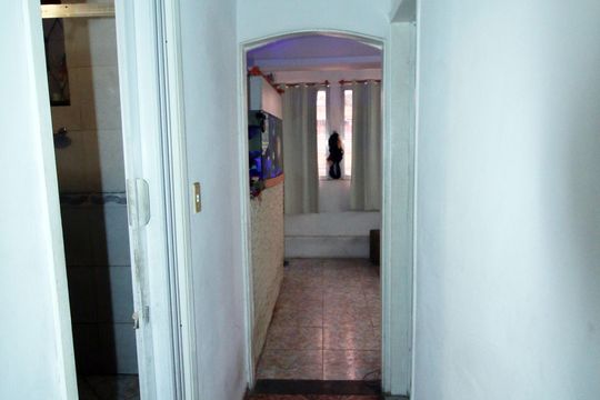 Corredor de casa à venda com 2 quartos, 300m² em Penha Circular, Rio de Janeiro