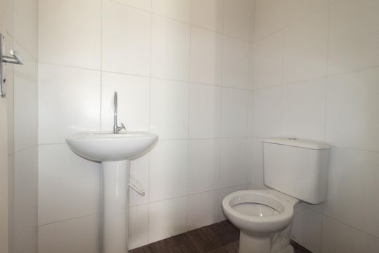 Banheiro 2 de casa de condomínio à venda com 2 quartos, 68m² em Campo Grande, Rio de Janeiro