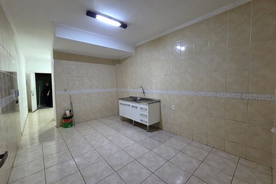 Cozinha de casa de condomínio para alugar com 2 quartos, 65m² em Sítio do Campo, Praia Grande