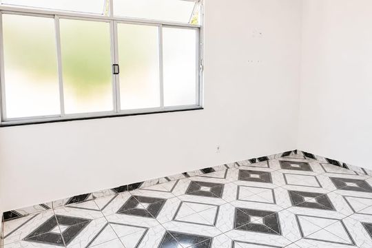 Quarto de casa para alugar com 2 quartos, 80m² em Estrada da Sauda, Petrópolis