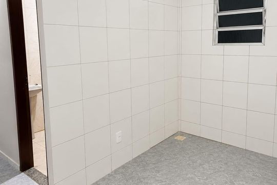 Cozinha de casa para alugar com 2 quartos, 80m² em Estrada da Sauda, Petrópolis