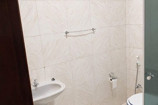 Banheiro de casa para alugar com 2 quartos, 80m² em Estrada da Sauda, Petrópolis