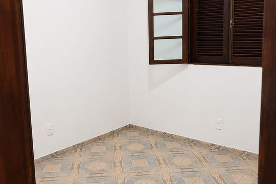 Quarto de casa para alugar com 2 quartos, 80m² em Estrada da Sauda, Petrópolis