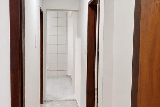Corredor de casa para alugar com 2 quartos, 80m² em Estrada da Sauda, Petrópolis
