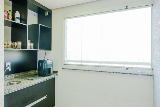 Varanda da Sala de apartamento à venda com 2 quartos, 59m² em Jardim Imperador, Guarulhos